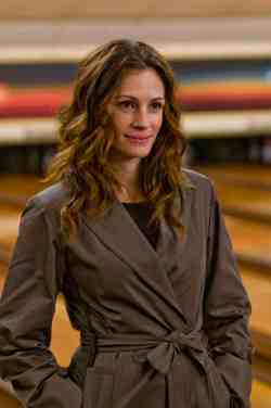 2371_d015_02604r-low-res Claire Stenwick (Julia Roberts)