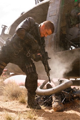 TRMSLVN_Intl_ATTVWD98 low res John Connor (Christian Bale)