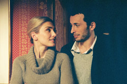 Émilie (Julie Gayet) and Gabriel (Michaël Cohen)