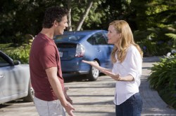 Clarke (Eric Bana) and Laura (Leslie Mann)